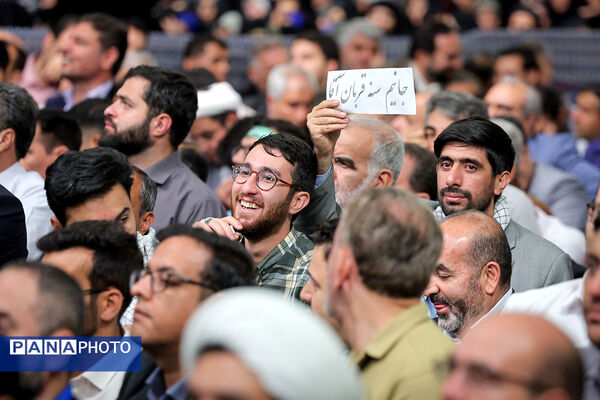دیدار جمعی از معلمان با رهبر معظم انقلاب