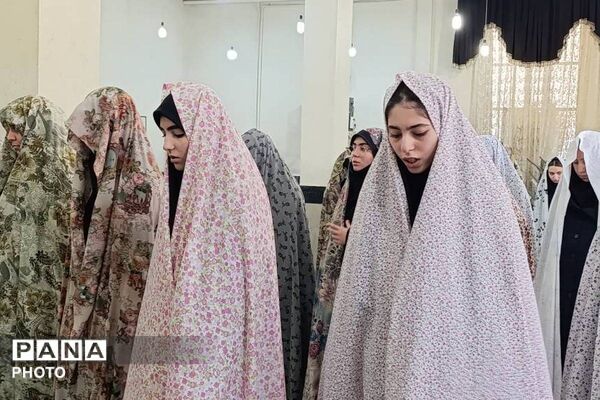 طنین عطر بندگی در فضای مدارس