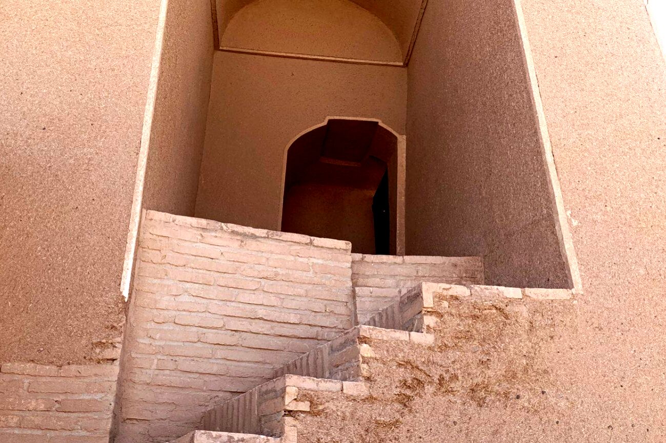 سفری به دل «قلعه قورتان» در شهرستان ورزنه