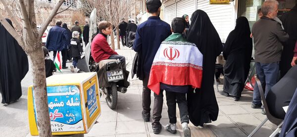جلوه هایی از راهپیمایی جشن پیروزی انقلاب در شهر قم