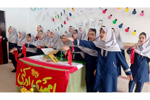 جشن نیمه شعبان در مدرسه شهید اسماعیلی عقدا پردیس 