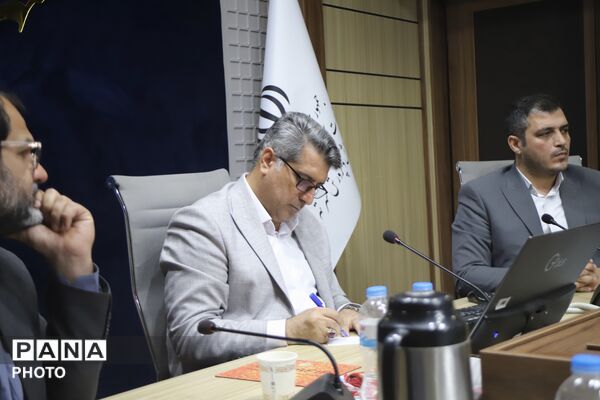 جلسه ستاد اربعین حسینی در اداره کل آموزش و پرورش شهر تهران