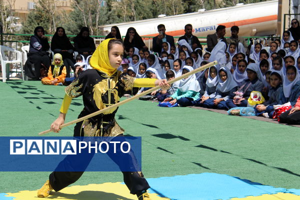 المپیاد ورزشی در دبستان غیرانتفاعی امام صادق(ع) شهرکرد