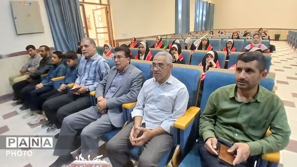 جشن سالروز تاسیس سازمان دانش‌آموزی در ابرکوه