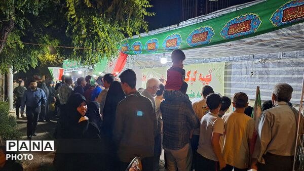کیک ۸ متری کام پایتخت‌نشینان را شیرین کرد