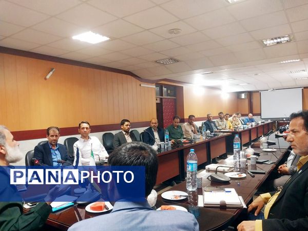 جلسه اعضای شورا و مدیران کانون‌های بسیج فرهنگیان قطب شهیدمدرس