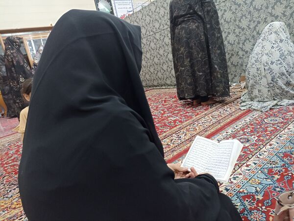 قرائت دعای ام داوود در مراسم معنوی اعتکاف بزنجرد