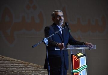 فرهنگ و هنر روایتگر ایثار شهدا برای نسل جوان باشد