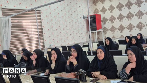 نشست هم‌اندیشی و ارتقای مهارت‌های مربیان پرورشی ملکان