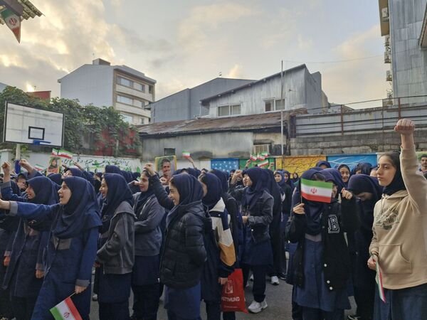 دبیرستان شاهد خیام میزبان جشنی پرشور به مناسبت روز دانش‌آموز