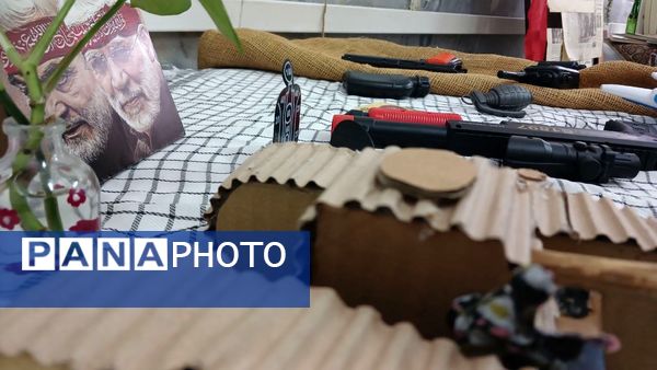 برپایی نمایشگاه دستاوردهای انقلاب‌اسلامی در دبیرستان نمونه‌تربیت شهرستان محلات