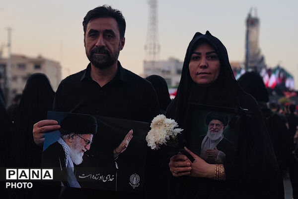 بدرقه حماسی امام شهید در قلب تهران