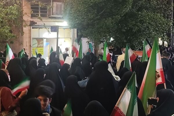 اجتماع مساجد منطقه ۱۰ تهران و بزرگداشت شهدای مدافع جمهوری اسلامی ایران 