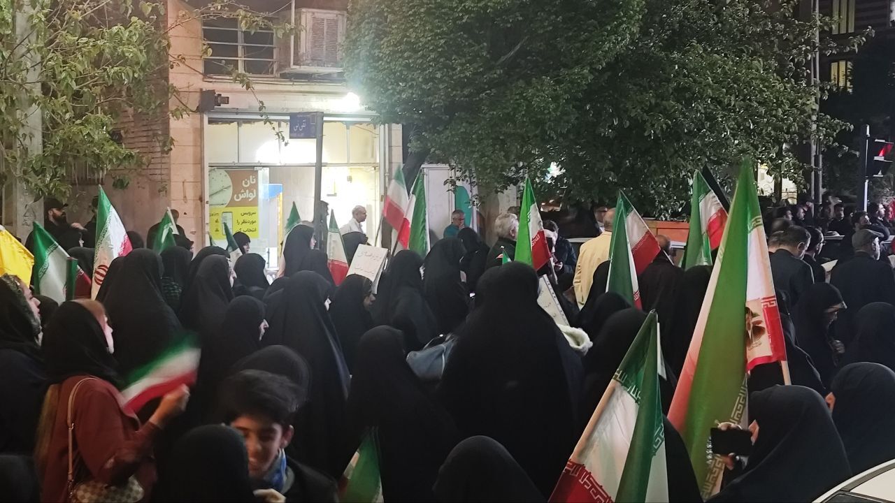 اجتماع مساجد منطقه ۱۰ تهران و بزرگداشت شهدای مدافع جمهوری اسلامی ایران 