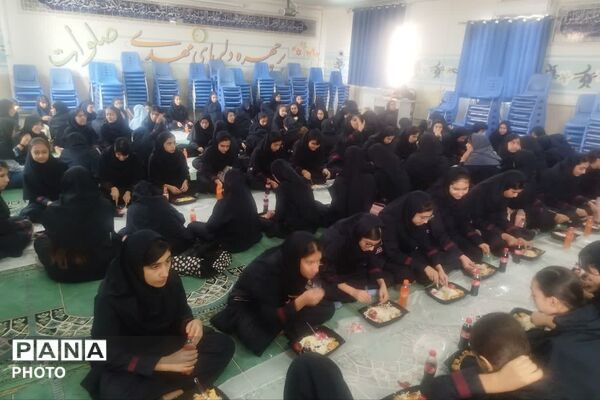 جشن جوانه‌ها در دبیرستان هیئت‌امنایی فرشتگان شیراز