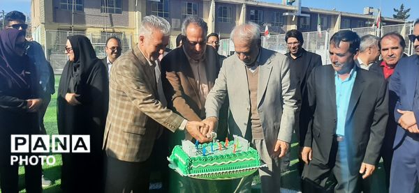 افتتاحیه زمین چمن در دبستان پسرانه گلستان ناحیه ۷ آموزش و پرورش مشهد مقدس 