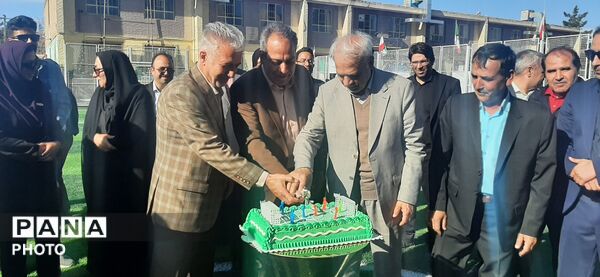 افتتاحیه زمین چمن در دبستان پسرانه گلستان ناحیه ۷ آموزش و پرورش مشهد مقدس 