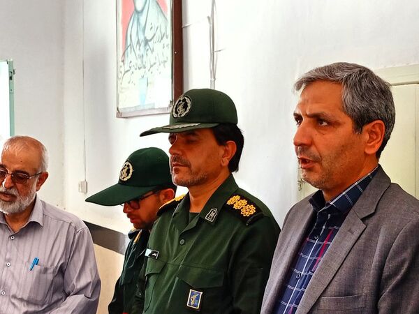مسئولین کاشمر، غبار از مزار شهید خبرنگار برداشتند