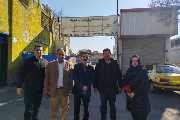 بازدید دانش‌آموزان دبیرستان وحدت شفیعی از مرکز معاینه فنی خودرو کهریزک 
