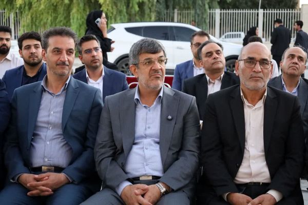 افتتاح هنرستان نساجی شهید ابراهیمی در یزد