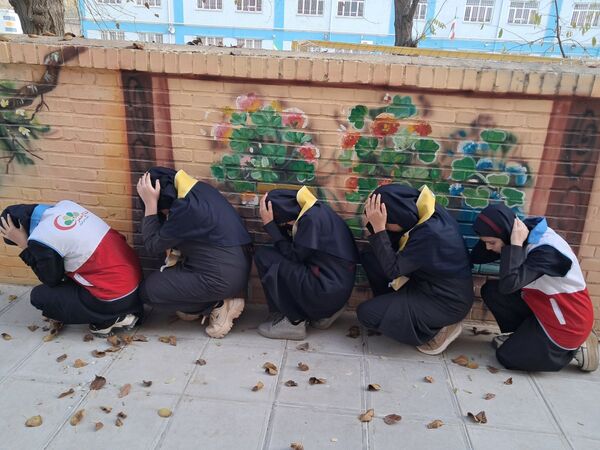 مانور زلزله در دبیرستان مهدی خدابنده