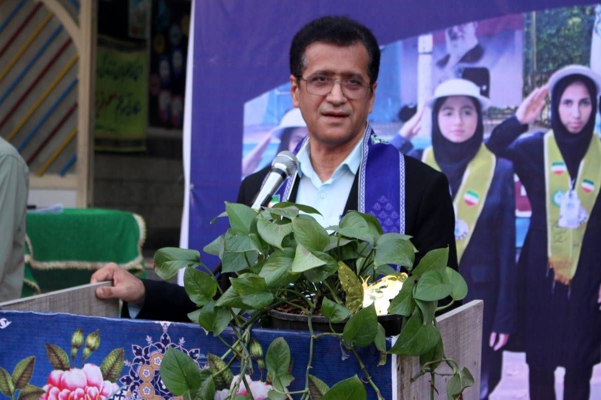 مدیرکل آموزش و پرورش هرمزگان سالروز تأسیس سازمان دانش‌آموزی را تبریک گفت