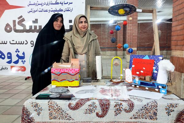 درخشش خلاقیت دانش آموزان قدسی در نمایشگاه دستاوردهای فناورانه و پژوهشی