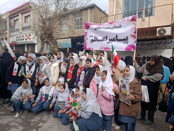 حضور پرشور مردم سملقان در راهپیمایی ۲۲ بهمن