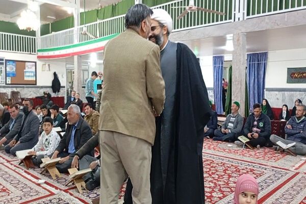  شبی با قرآن کریم در مسجد جامع شهر بار 