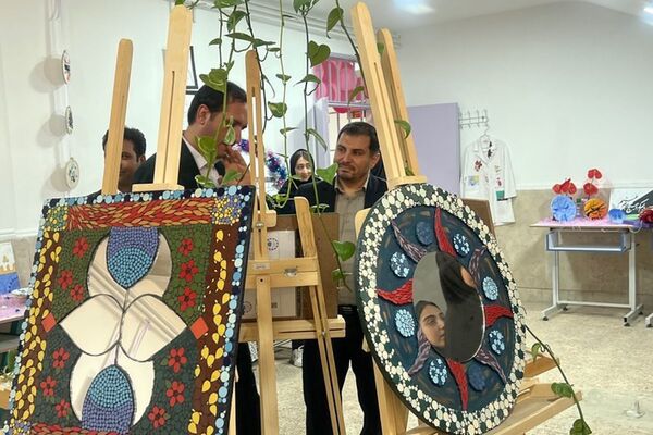 جشنواره‌ هفته‌ مشاغل‌ در هنرستان‌ کارآفرینان بهارستان۲