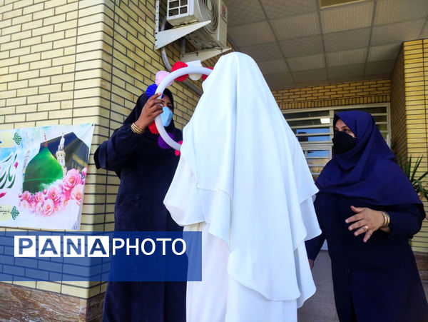 بازگشت معنوی دانش‌آموز حاجی‌آبادی از سفر پرفیض حج