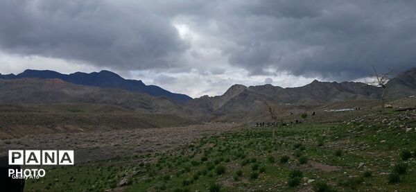 آیین باستانی سیزده بدر رشتخوار در روز طبیعت از قاب خبرنگاران پانا