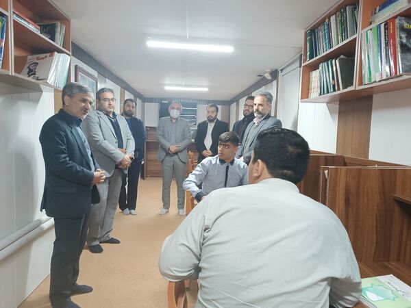 افتتاح کتابخانه دبیرستان جماران ناحیه پنج 