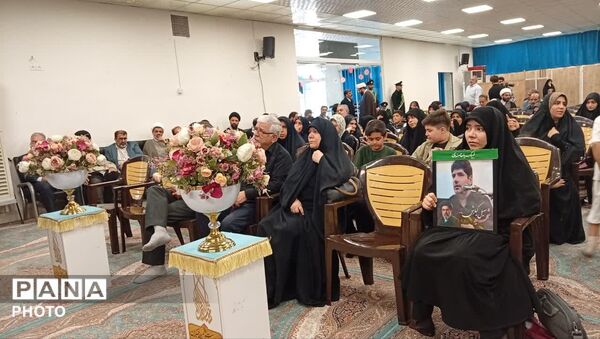 آیین جشن تولد فرزندان شهدا در مسجد مقدس جمکران