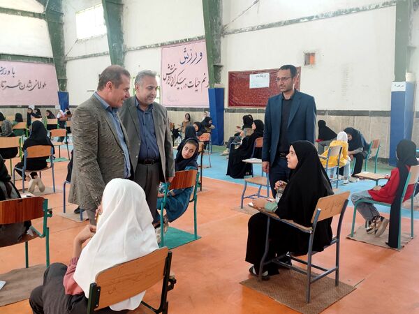 بازدید مدیر آموزش و پرورش سملقان از آزمون های ورودی مدارس تیزهوشان