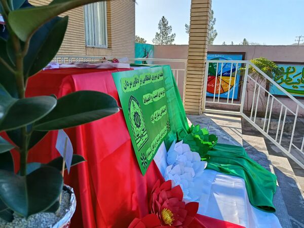 گرامیداشت هفته نیروی انتظامی در دبیرستان فرزانگان خواف 
