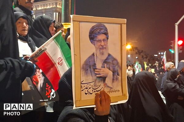 قرچکی‌ها خیابان را رها نمی‌کنند