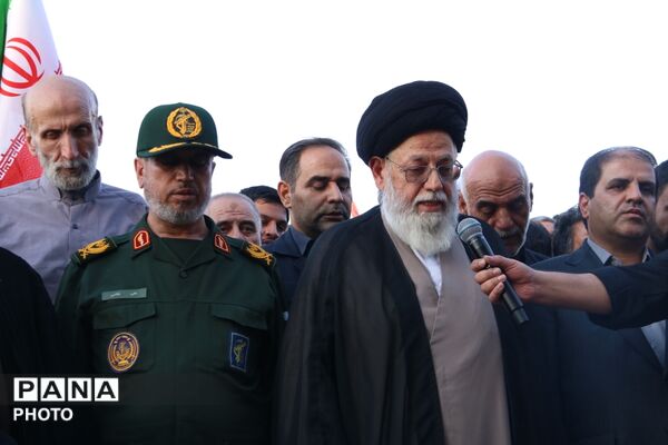 تشییع پیکر شهید محمدمهدی رضایی نصرآبادی در یزد