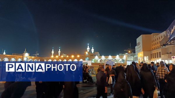 مراسم عزاداری شهادت امام رضا(ع) و شام غریبان در حرم مطهر رضوی 