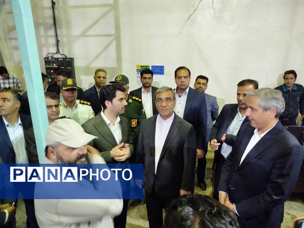 خراسان رضوی میزبان جهش انرژی پاک؛ افتتاح و کلنگ‌زنی پروژه‌های خورشیدی با حضور استاندار