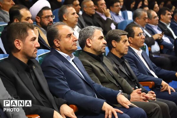 آغاز طرح ملی آموزش هوش مصنوعی در مدارس غیردولتی با حضور مقامات ارشد کشور در تبریز