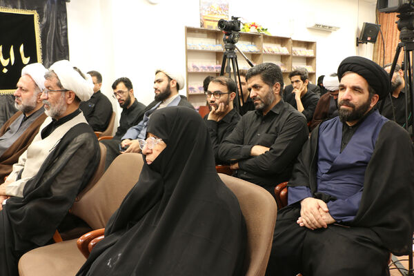 رونمایی از یادنامه «ملت ابراهیم» در قم