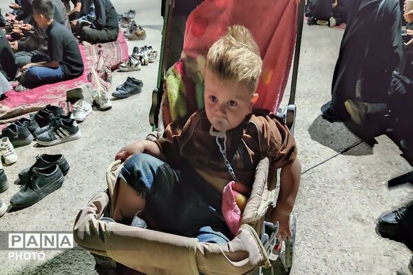 هیئت عزاداری آقا ابا عبدالحسین در  شب عاشورا حسینی در شهر بار نیشابور 