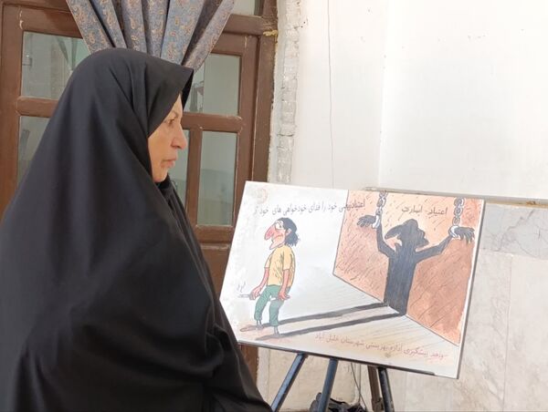 برپایی میز خدمات در مصلی نماز جمعه توسط نیروی انتظامی شهرستان خلیل اباد 