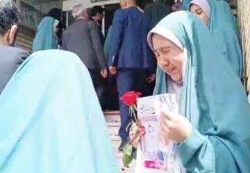 استقبال فرهنگیان ناحیه 3 قم از کاروان زیر سایه خورشید