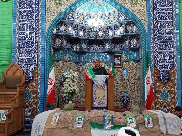 قدمی هم‌سنگر ایمان؛ از مدرسه تا صف نماز جمعه