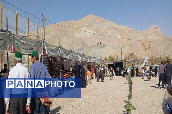 آغاز مراسم روز شهر بار با افتتاح نمایشگاه محصولات محلی و صنایع دستی