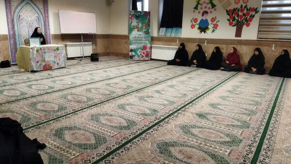 انتخابات انجمن اولیا و مربیان در دبستان مرحوم واحدی زارچ