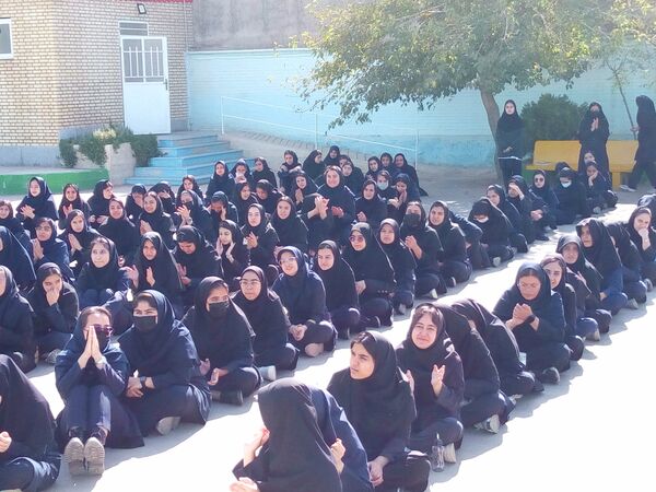 مراسم ولادت حضرت زینب و روز پرستار در دبیرستان فاطمیه