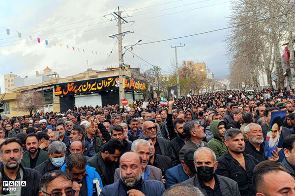 منتخب تصاویر سوگواری مردم سراسر کشور در غم فقدان رهبر شهید انقلاب
